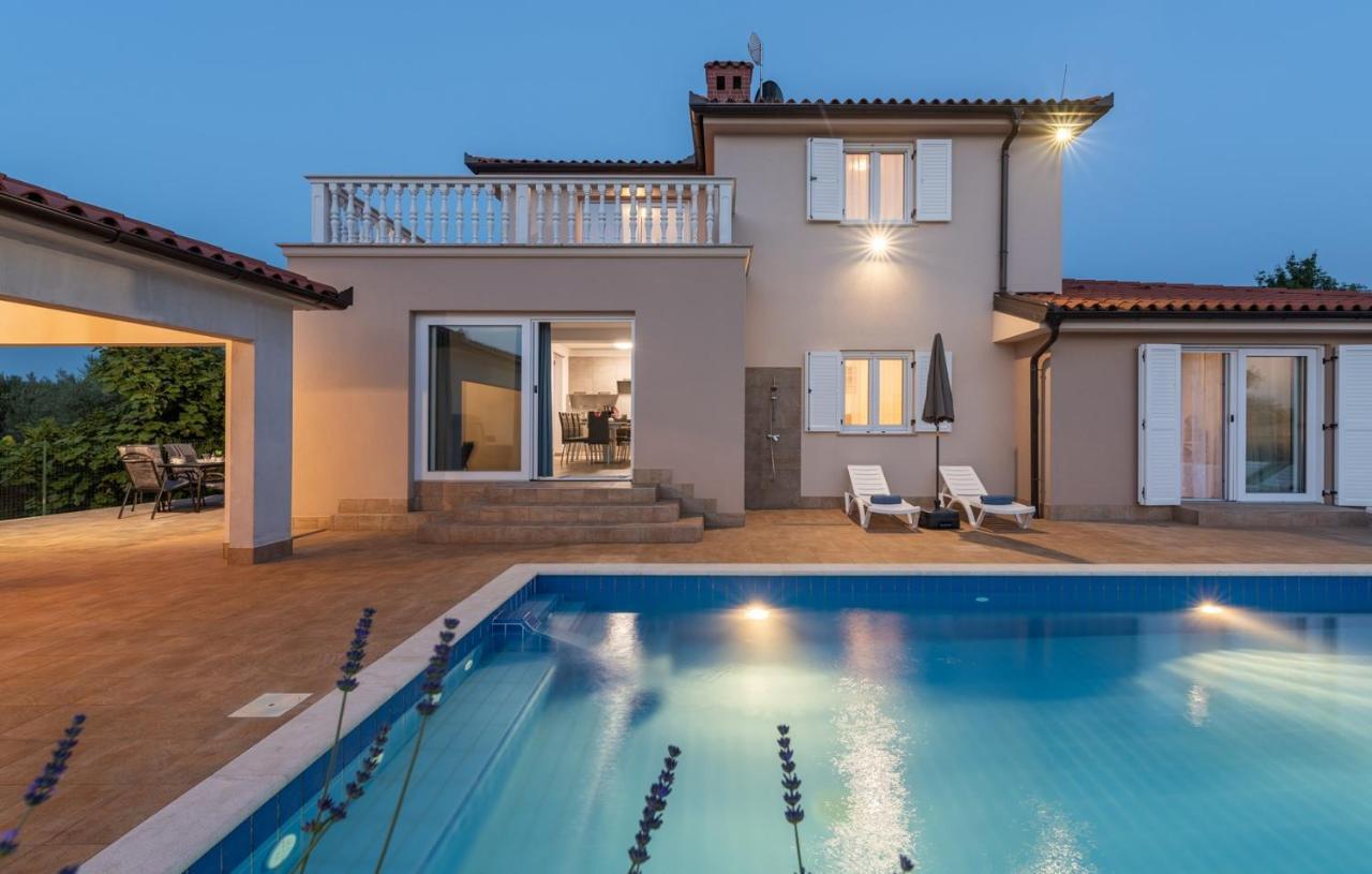 Villa Buroli With Pool, Sauna And Jacuzzi Exterior foto