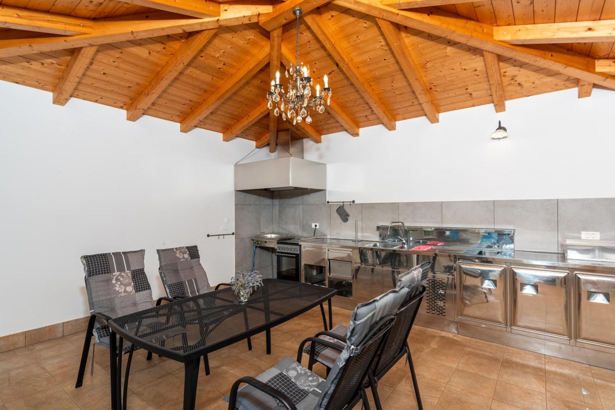 Villa Buroli With Pool, Sauna And Jacuzzi Exterior foto